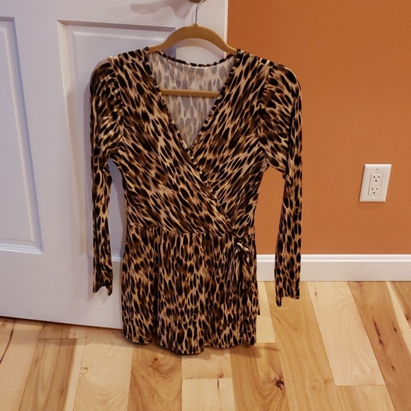 DONATED. Animal prints faux wrap short rompers - Picture 2 of 5
